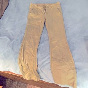 American Eagle Khaki, kick boot, size 2 short